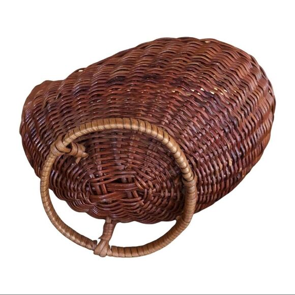 DUCK Chick Shaped Decorative Wicker Basket - Picture 4 of 7